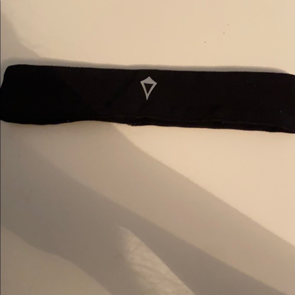 Black lulu lemon headband